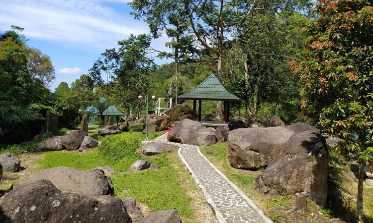 Suasana sejarah Pondok Halimun